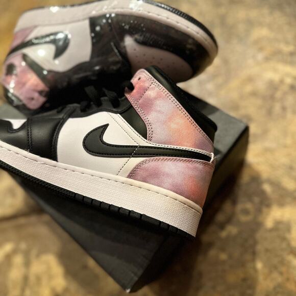 Air Jordan 1 Mid SE GS “ZEN MASTER” - size 7.5 Women's BRAND NEW - Picture 1 of 5